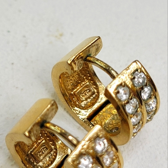 Estate Gold plated Pavé  CZ Diamonds - 14 each Mini Hoop Earrings (Stamped) - Picture 3 of 9